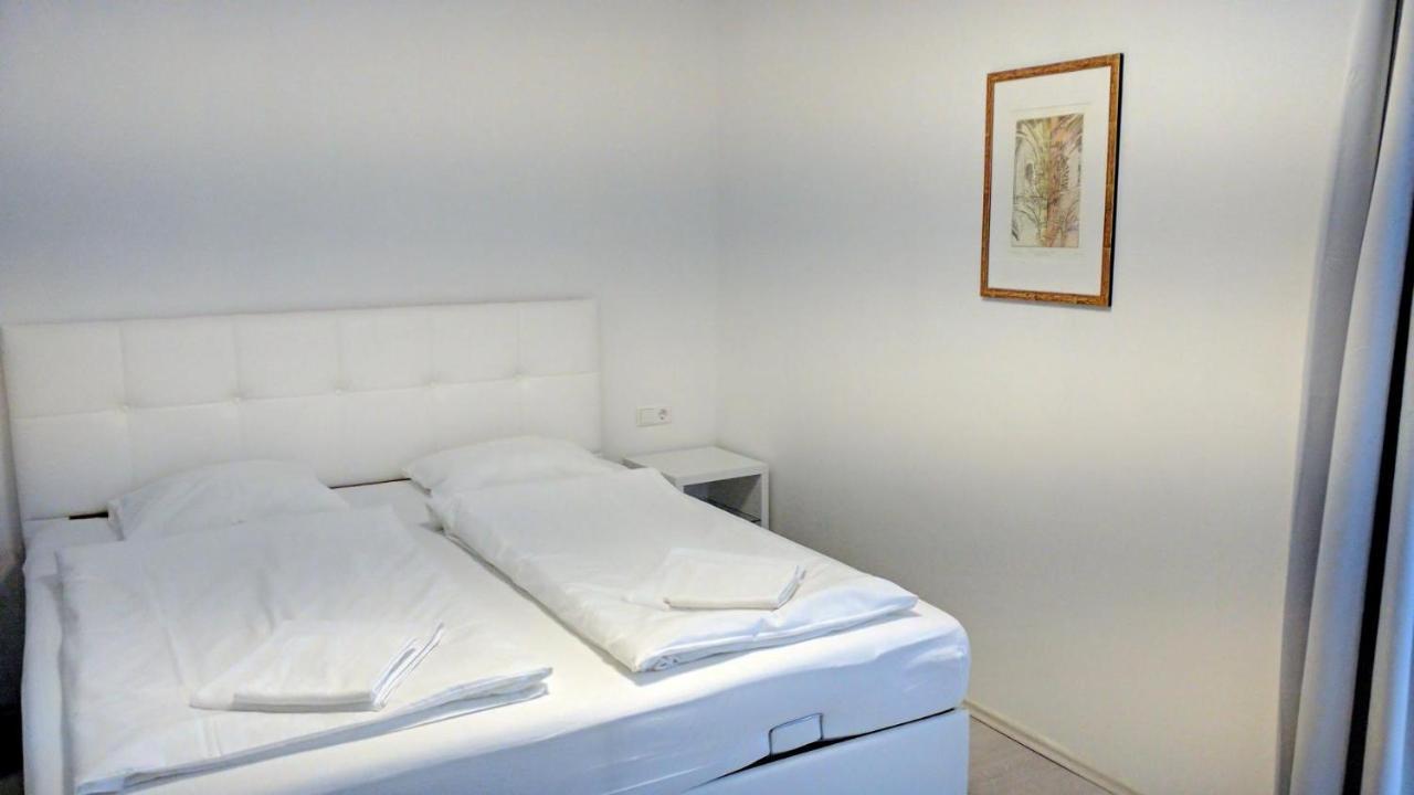 Apartment 204 Paris 59m2 4-8 Pers Extr Bedroom
