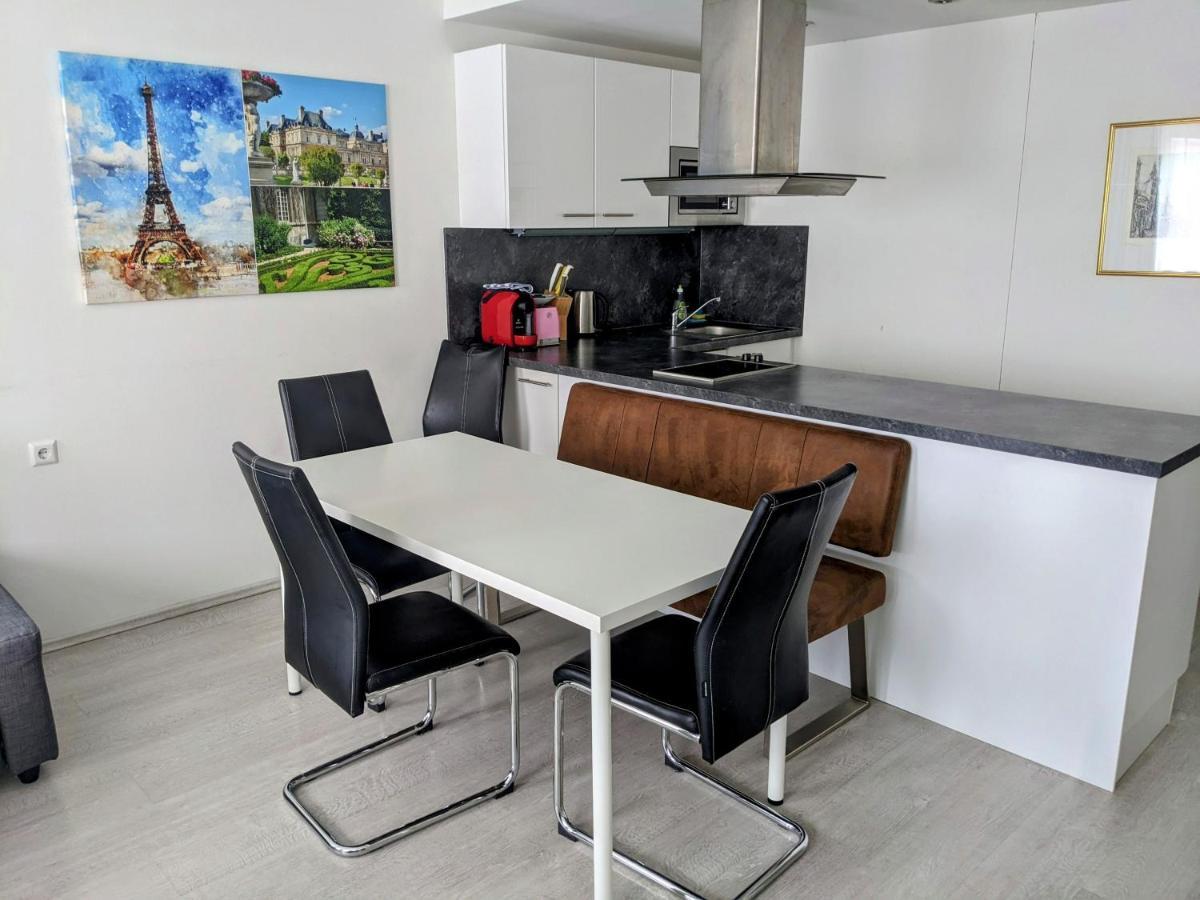 204 Paris 59m2 4-8 Pers Extr Bedroom Apartment